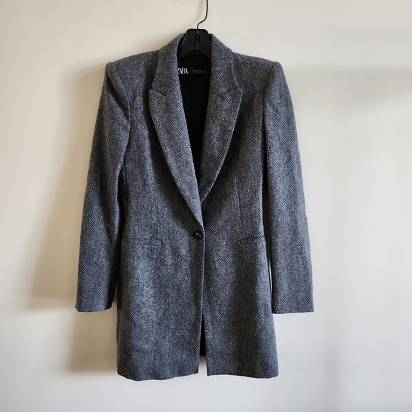 Zara XS blazer jacket, long, exaggerated shoulder, 100% wool - Picture 1 of 9